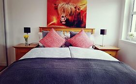 Yvi'S 2Bedroom 2Bathroom Apartment